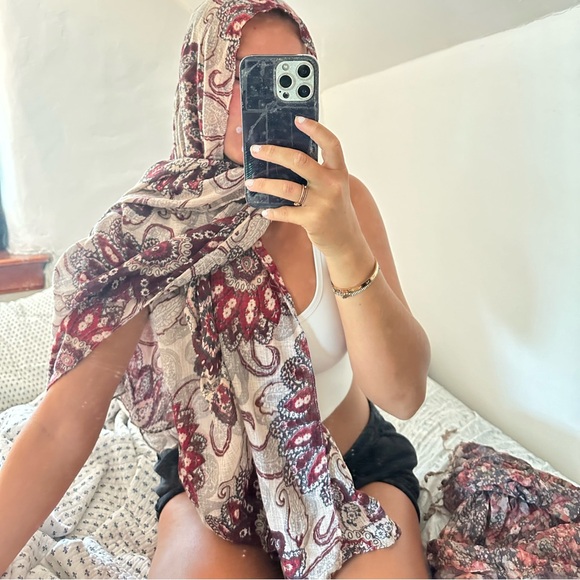 Pashmina - Picture 2 of 5